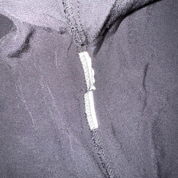 DISSH Simone Black Satin Gathered Button Front Top Sz 4 Date Night - Picture 5 of 5